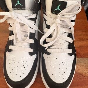 Jordan Kids Sneakers Black and White